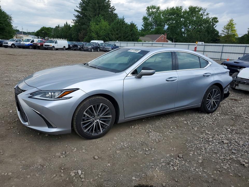 LEXUS ES 300H 2024 with VIN 58ADA1C17RU052633 - Photo from auction
