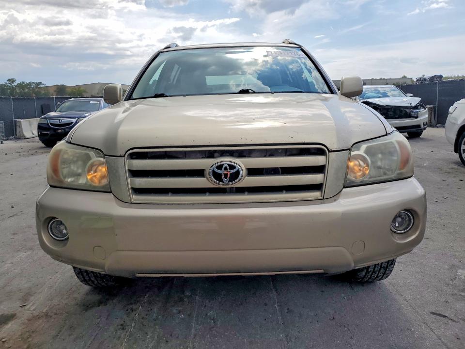 Photo 5 from auction – 2005 TOYOTA HIGHLANDER with VIN JTEDP21A450051939