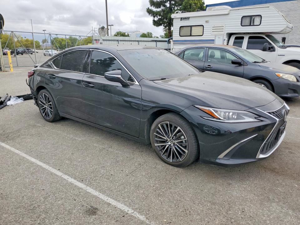 Photo 4 from auction – 2024 LEXUS ES 300H with VIN 58ADA1C13RU044528