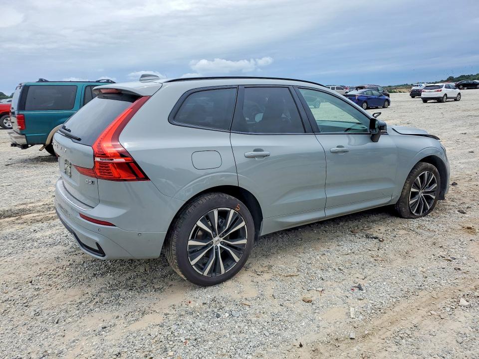 Foto 3 de la subasta – 2025 VOLVO XC60 con VIN YV4M12RC5S1069090