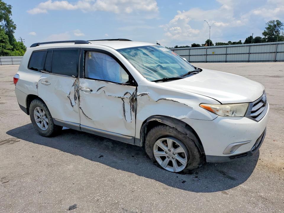 Photo 4 from auction – 2013 TOYOTA HIGHLANDER with VIN 5TDZK3EH2DS142192