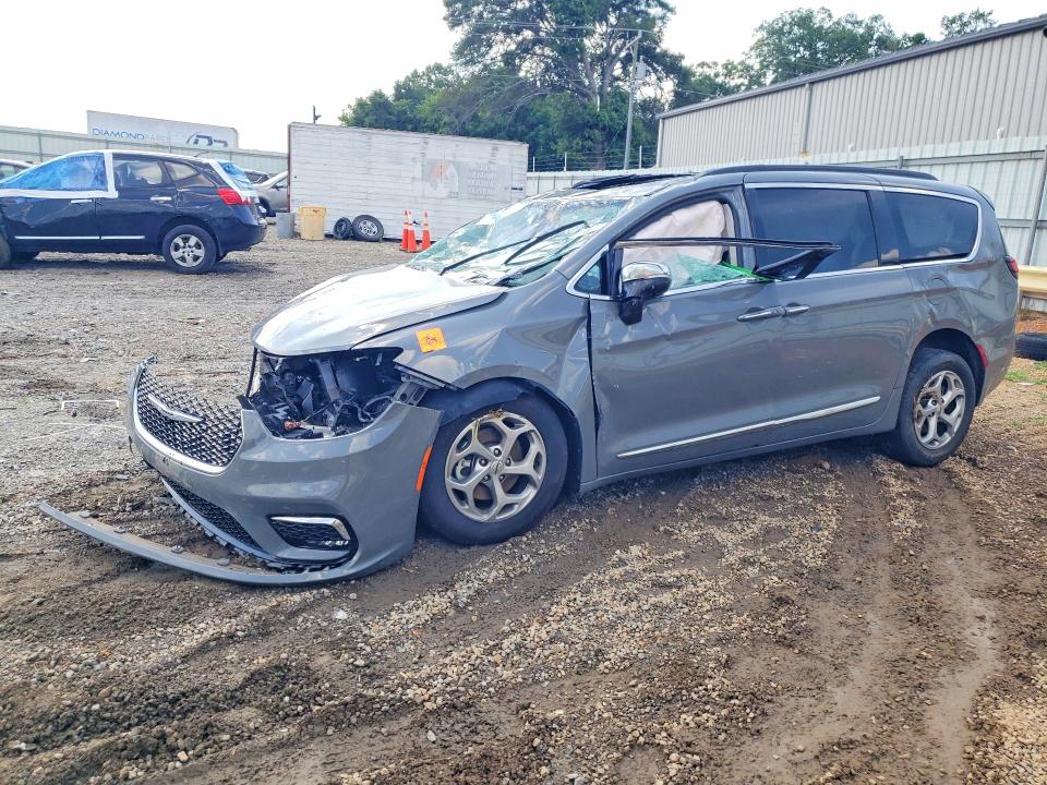 CHRYSLER PACIFICA 2023 with VIN 2C4RC1GG6PR612937 - Photo from auction