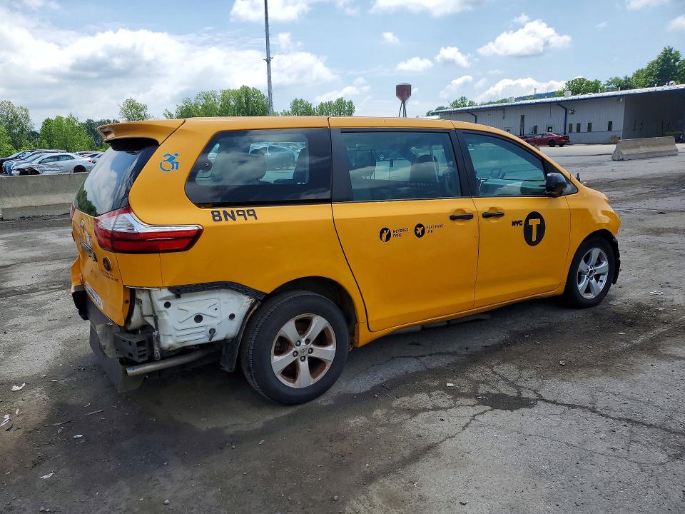 Foto 3 de la subasta – 2017 TOYOTA SIENNA con VIN 5TDZZ3DC5HS841176