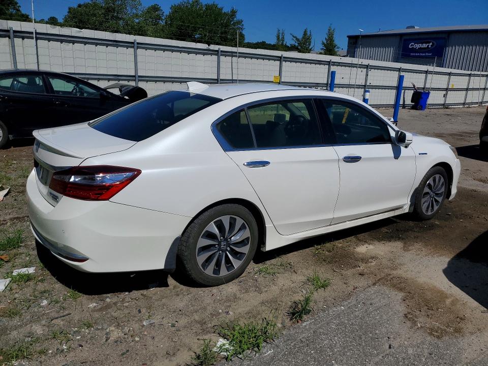 Photo 3 from auction – 2017 HONDA ACCORD with VIN JHMCR6F76HC004427