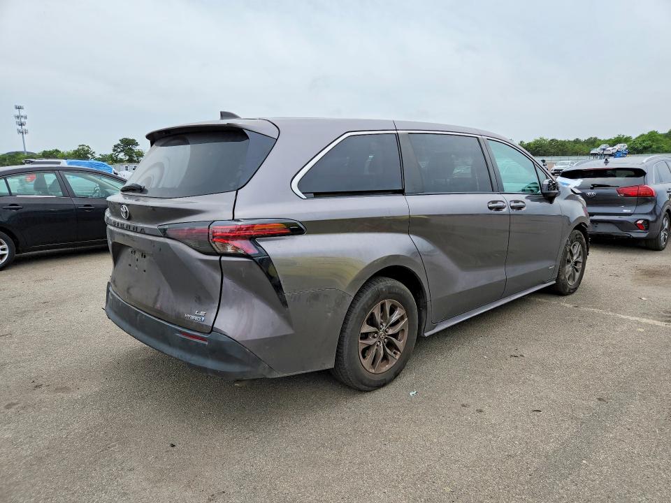 Photo 3 from auction – 2021 TOYOTA SIENNA with VIN 5TDKSKFC8MS035260