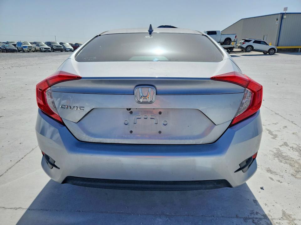 Photo 6 from auction – 2018 HONDA CIVIC with VIN 2HGFC2F71JH507084