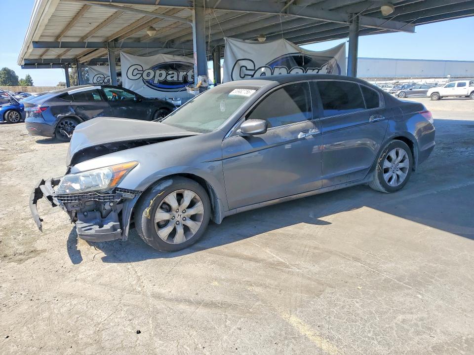HONDA ACCORD 2008 with VIN 1HGCP36828A002721 - Photo from auction
