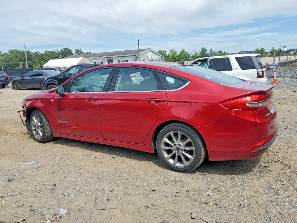 Фото 2 с аукциона – 2017 FORD FUSION с VIN 3FA6P0LU7HR304044
