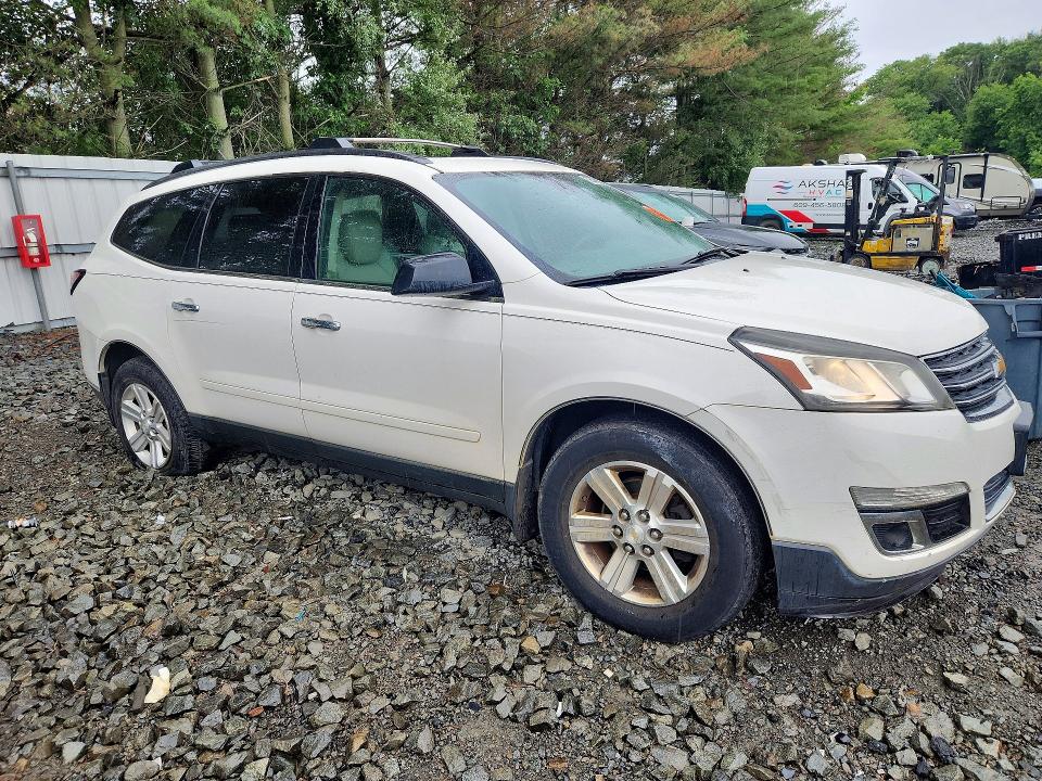 Photo 4 from auction – 2014 CHEVROLET TRAVERSE with VIN 1GNKVHKD7EJ225808