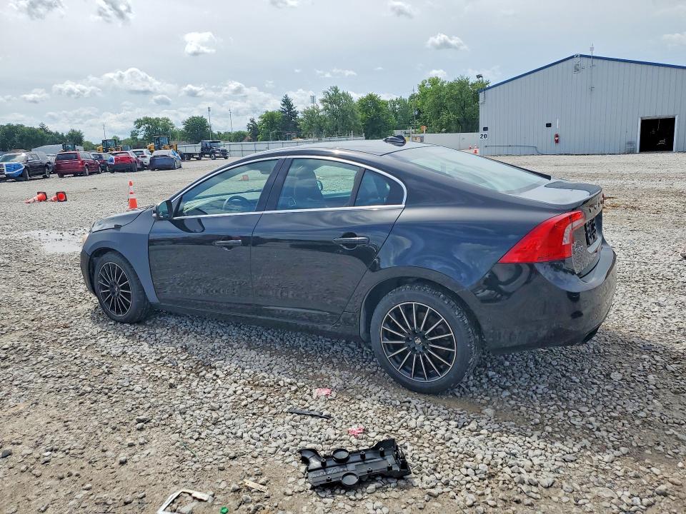 Photo 2 from auction – 2015 VOLVO S60 with VIN YV1612TK9F2354154