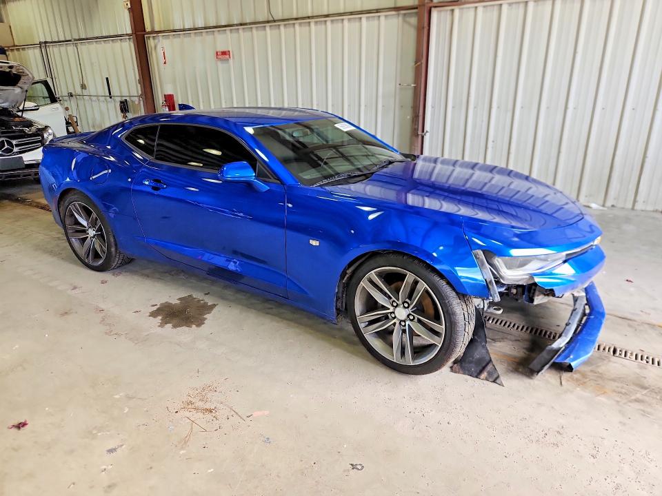 Photo 4 from auction – 2016 CHEVROLET CAMARO with VIN 1G1FB1RX2G0167537
