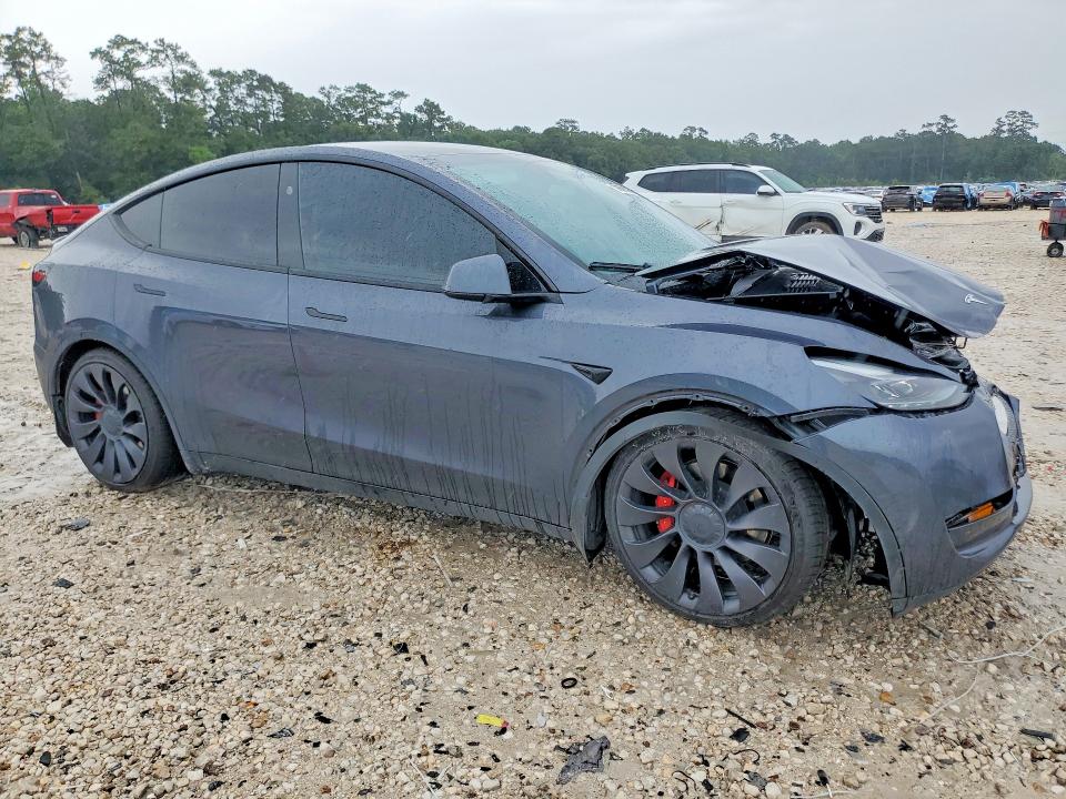 Photo 4 from auction – 2023 TESLA MODEL Y with VIN 7SAYGDEF5PF881828