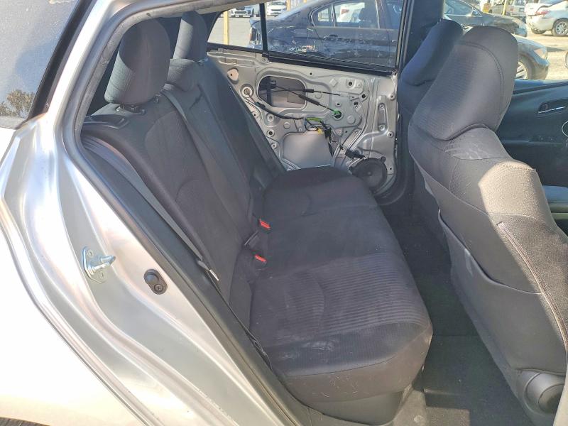 Photo 10 from auction – 2017 TOYOTA PRIUS with VIN JTDKBRFUXH3037990