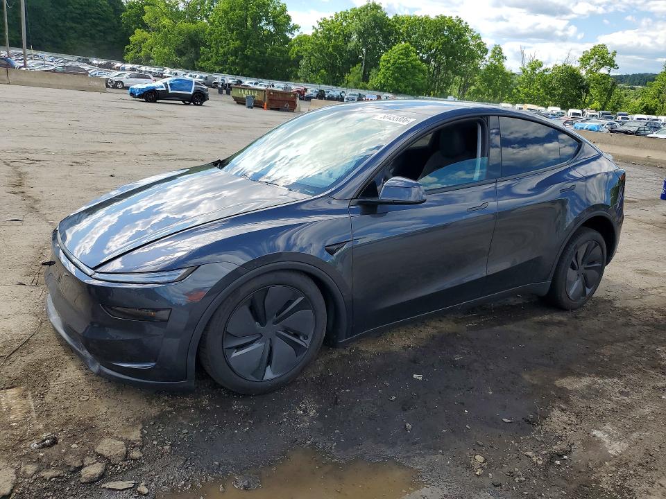 TESLA MODEL Y 2026 with VIN 7SAYGDED0TA437391 - Photo from auction