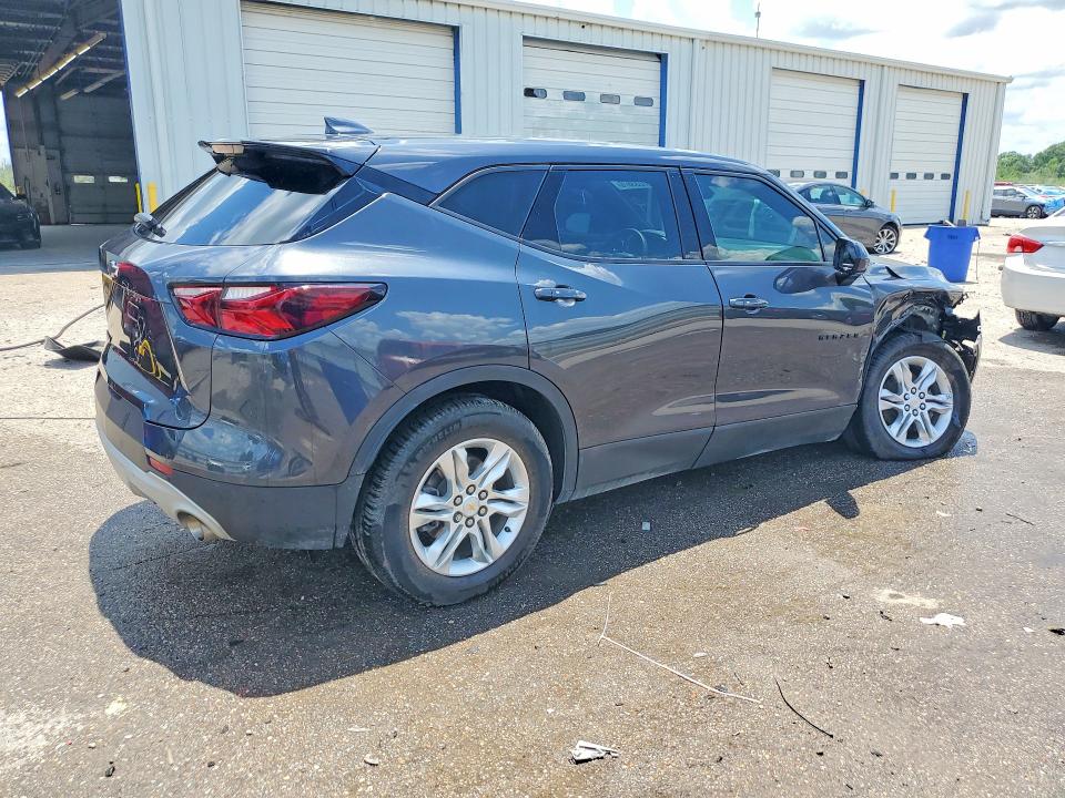 Photo 3 from auction – 2022 CHEVROLET BLAZER with VIN 3GNKBCR41NS117331