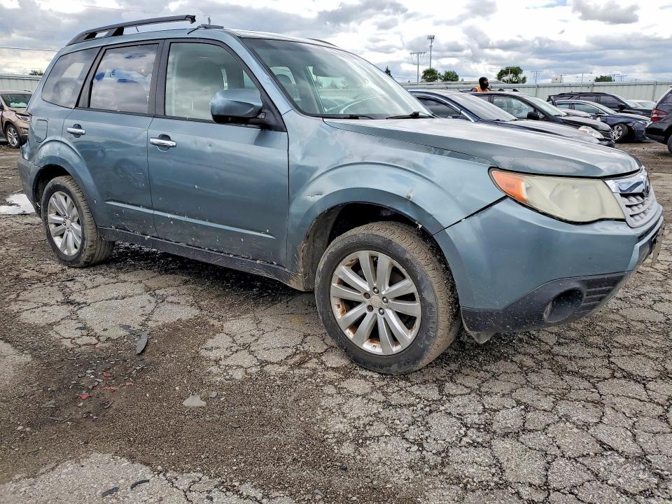 Photo 4 from auction – 2013 SUBARU FORESTER with VIN JF2SHADC0DH434004