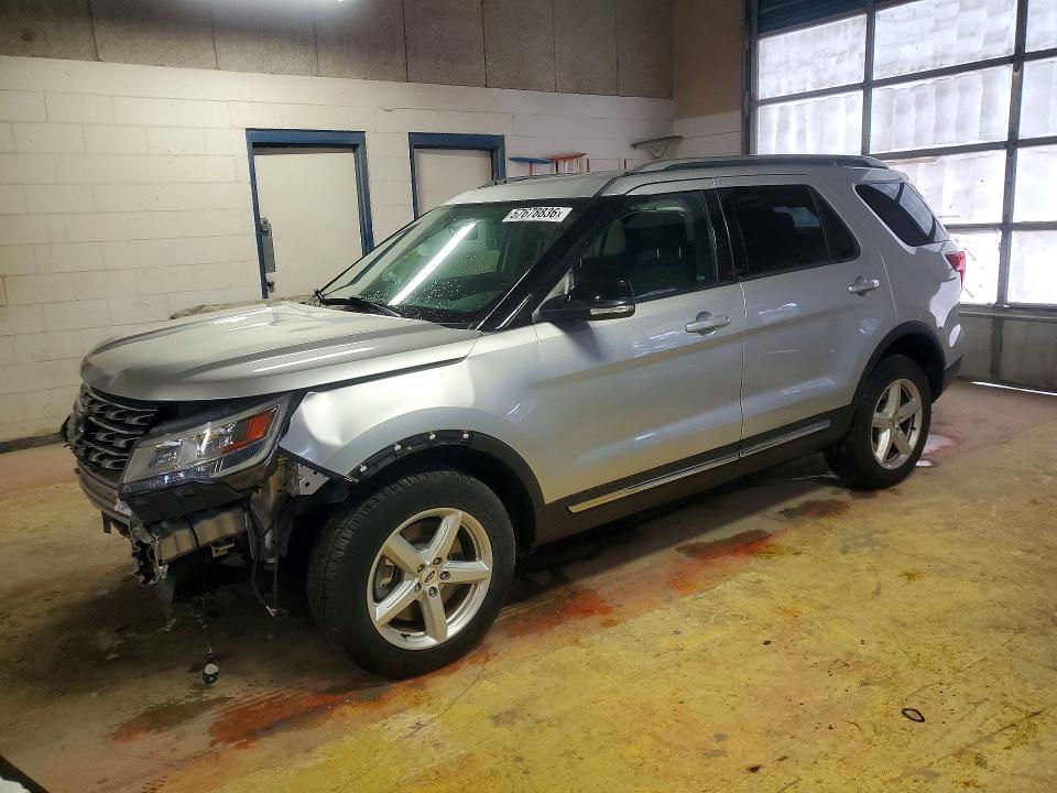 FORD EXPLORER 2017 with VIN 1FM5K8D83HGD07806 - Photo from auction