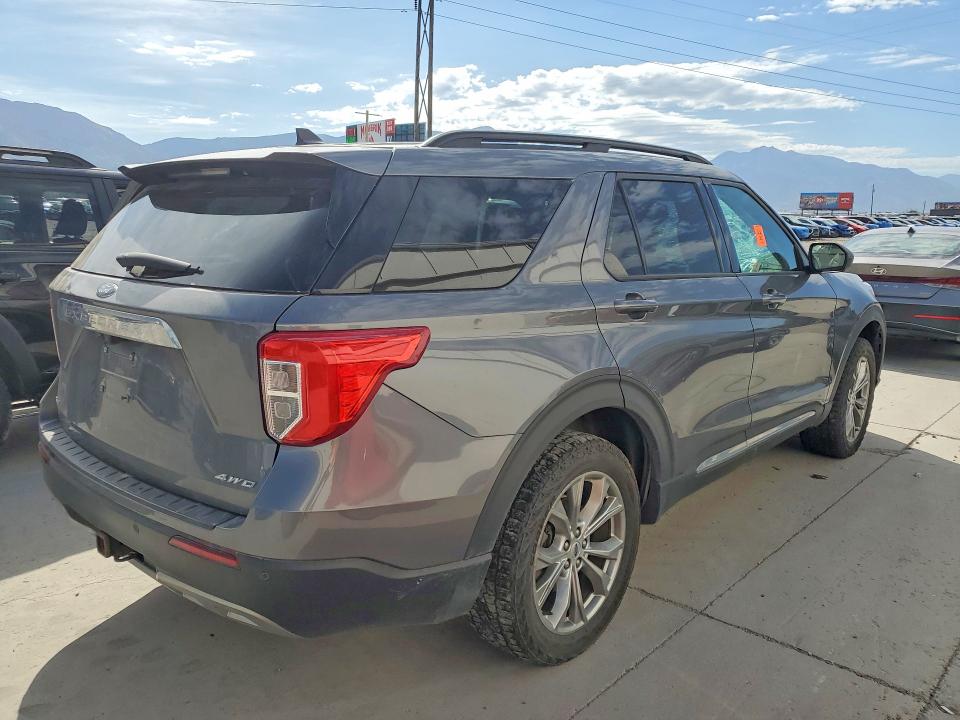 Photo 3 from auction – 2021 FORD EXPLORER with VIN 1FMSK8DH0MGB95866