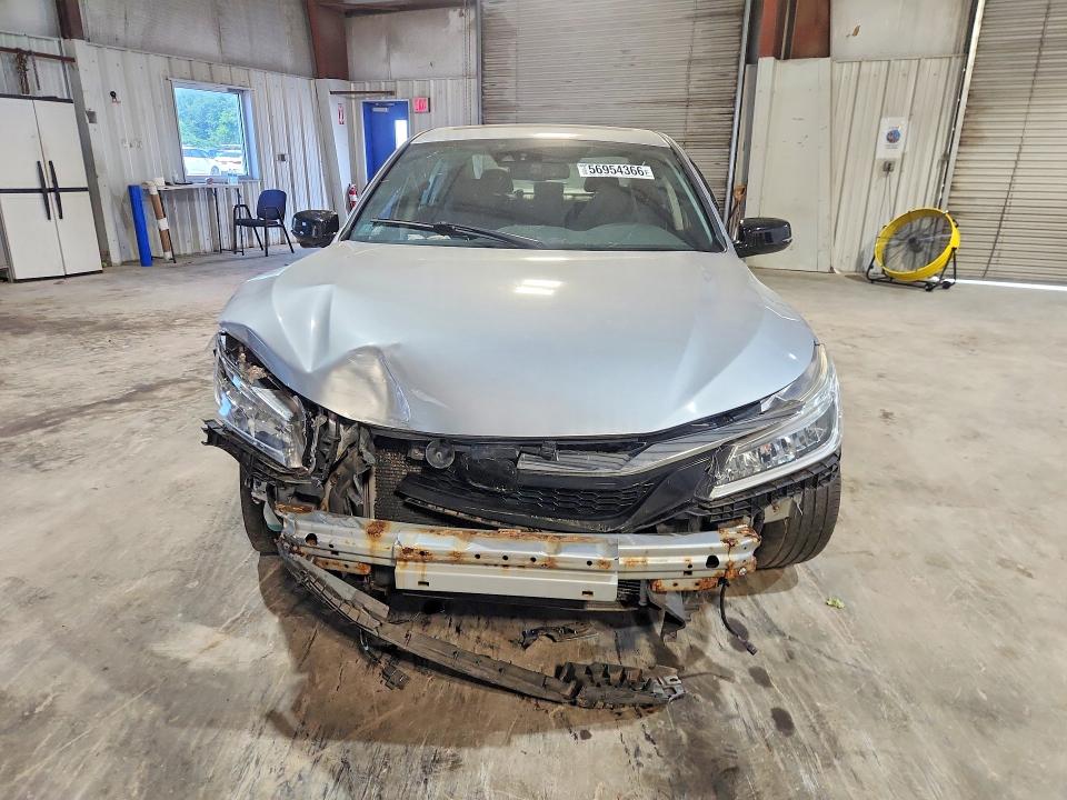 Photo 5 from auction – 2017 HONDA ACCORD with VIN 1HGCR3F99HA009586