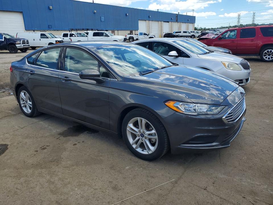 Photo 4 from auction – 2018 FORD FUSION with VIN 3FA6P0HD1JR252554