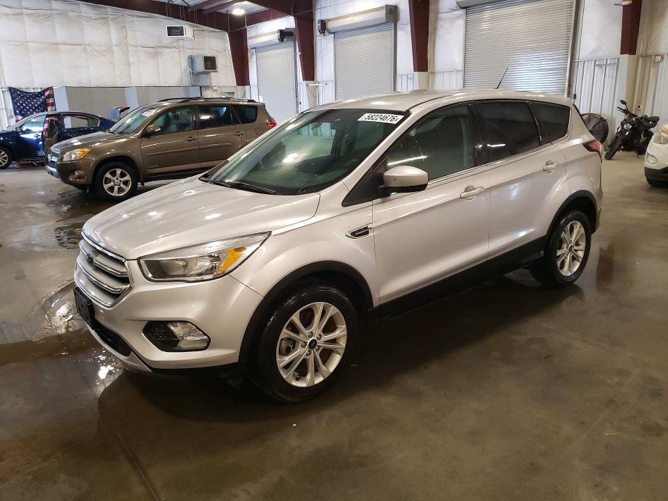 FORD ESCAPE 2017 с VIN 1FMCU9G97HUB68003 - Фото с аукциона