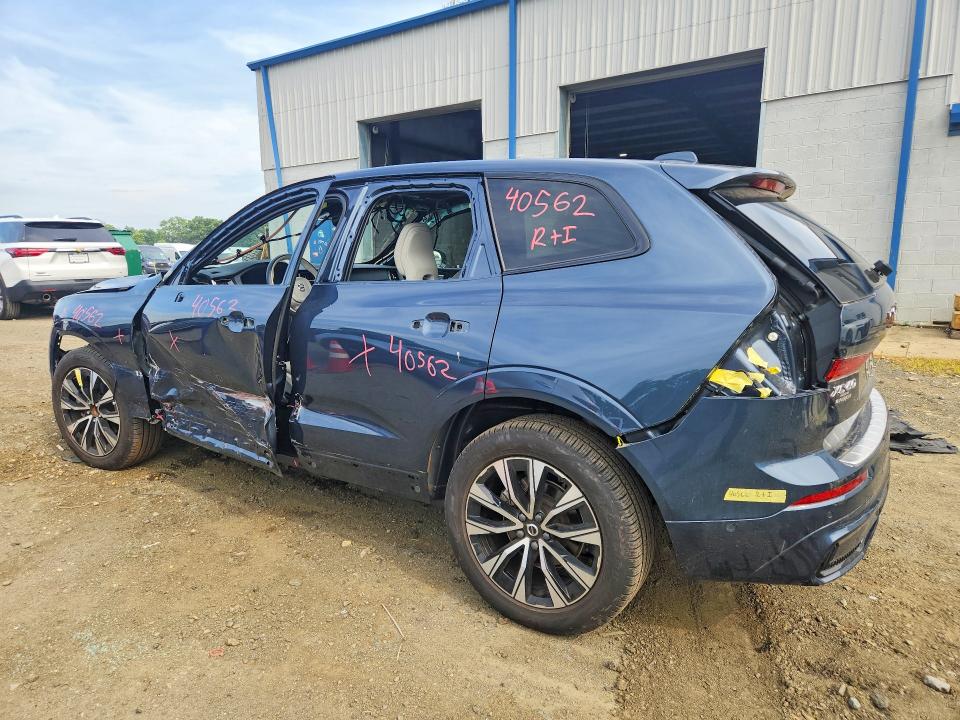 Фото 2 с аукциона – 2025 VOLVO XC60 с VIN YV4M12RCXS1012691