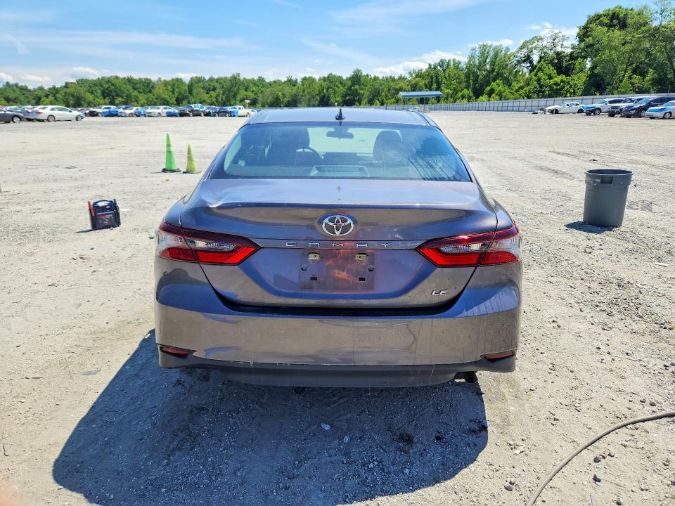 Photo 6 from auction – 2023 TOYOTA CAMRY with VIN 4T1C11AK8PU765102