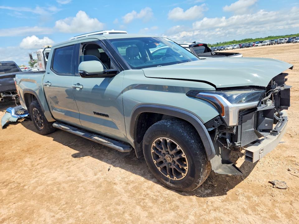 Photo 4 from auction – 2022 TOYOTA TUNDRA with VIN 5TFLA5AB5NX014157