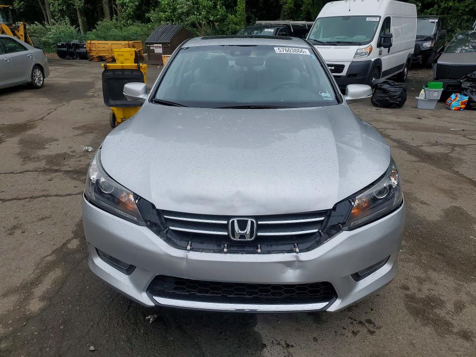 Photo 5 from auction – 2014 HONDA ACCORD with VIN 1HGCR2F81EA135227