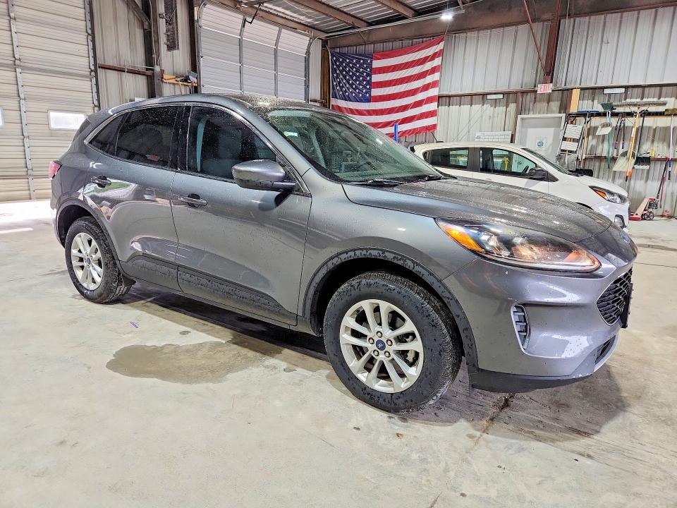 Photo 4 from auction – 2021 FORD ESCAPE with VIN 1FMCU9G62MUA42258