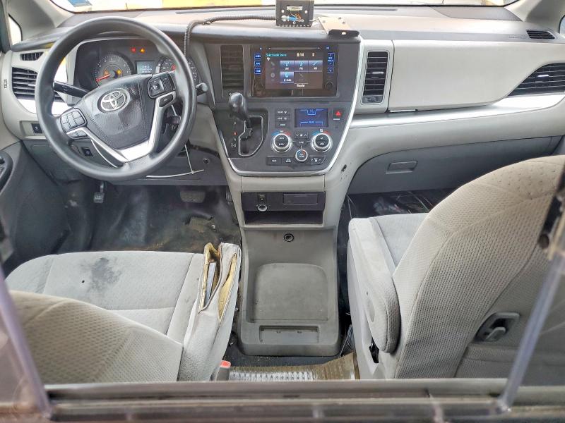 Photo 8 from auction – 2016 TOYOTA SIENNA with VIN 5TDKK3DC4GS763462
