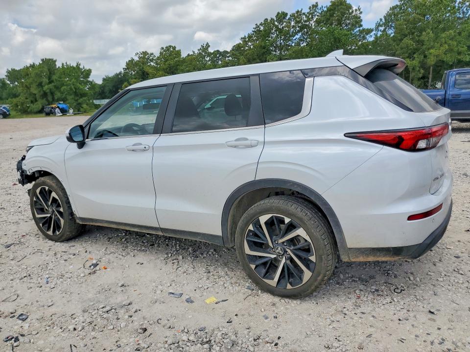 Photo 2 from auction – 2022 MITSUBISHI OUTLANDER with VIN JA4J3TA87NZ048111