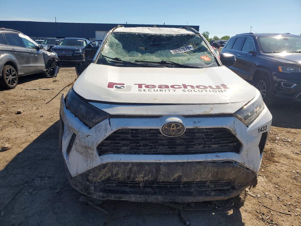 Photo 5 from auction – 2019 TOYOTA RAV4 with VIN 2T3H1RFV0KW031433