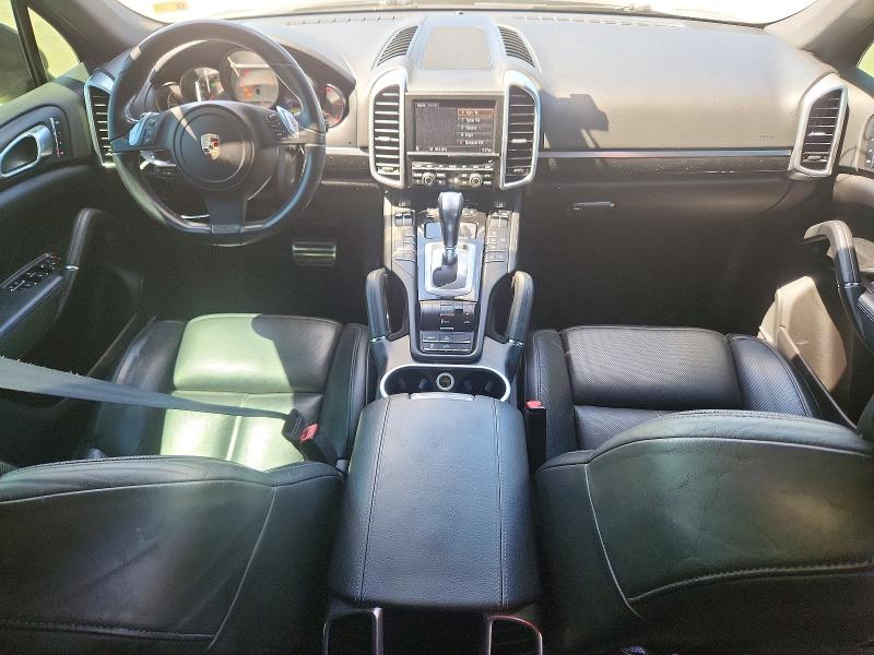 Photo 8 from auction – 2011 PORSCHE CAYENNE with VIN WP1AE2A28BLA92802