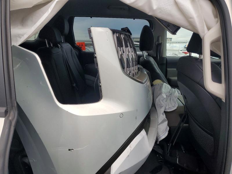 Photo 11 from auction – 2026 KIA CARNIVAL with VIN KNDNC5KA1T6101954