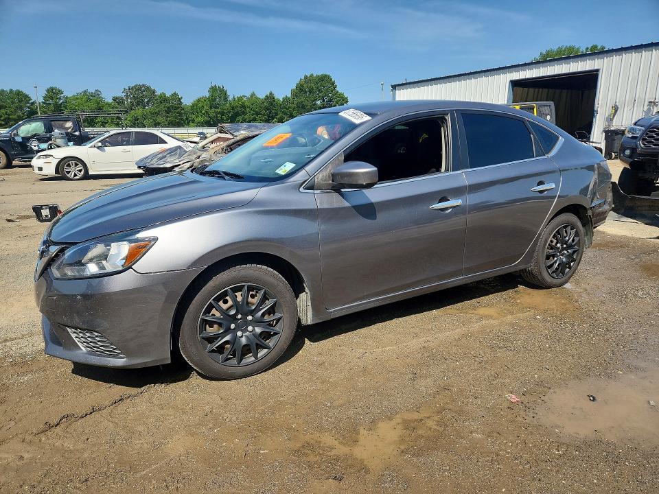 NISSAN SENTRA 2017 with VIN 3N1AB7AP6HY386169 - Photo from auction