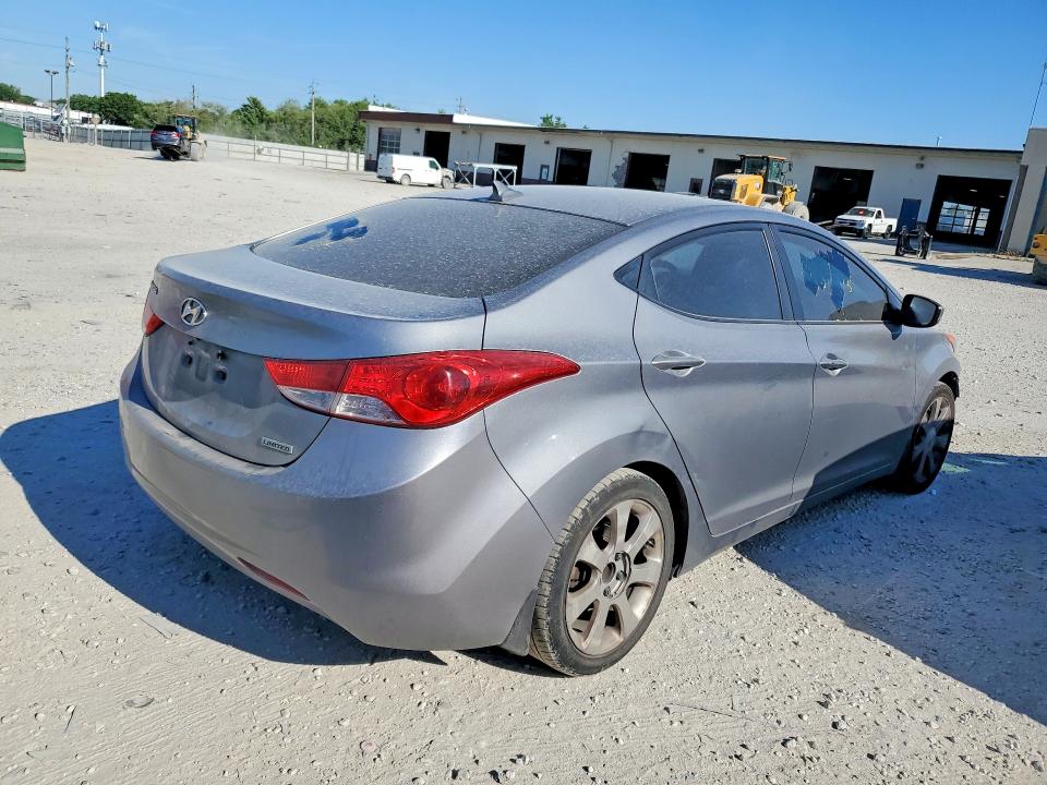 Photo 3 from auction – 2012 HYUNDAI ELANTRA with VIN KMHDH4AE3CU366765