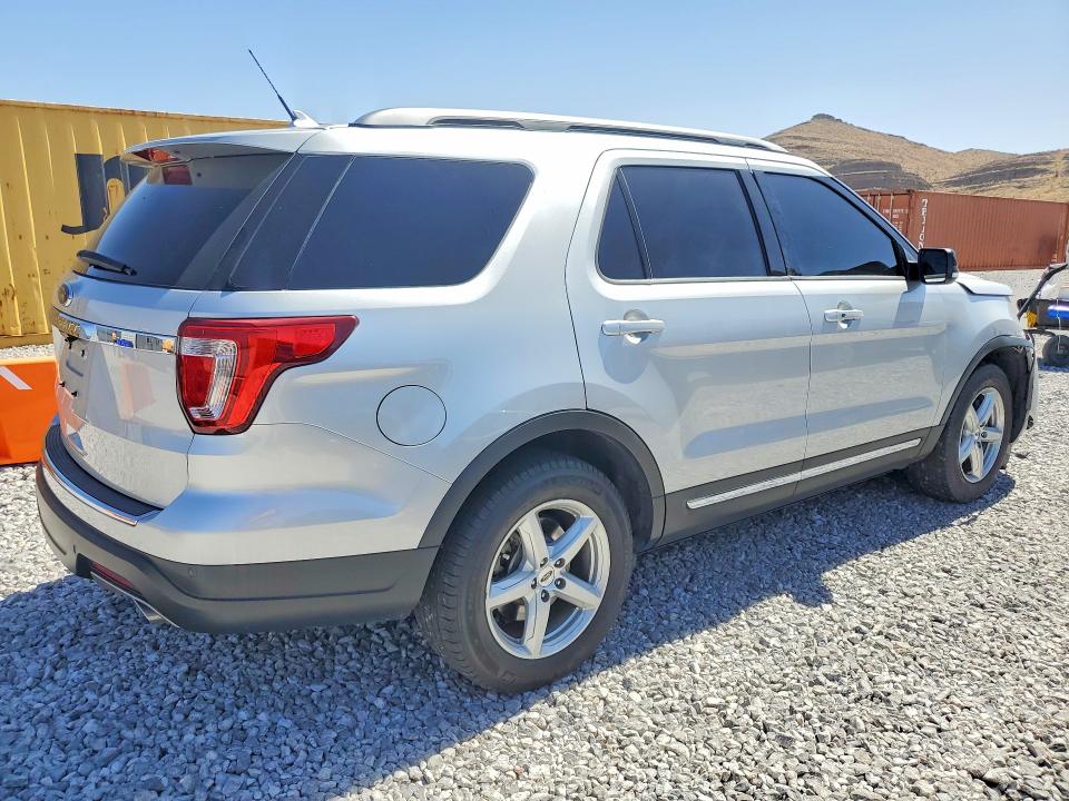 Снимка 3 от търг – 2018 FORD EXPLORER с VIN 1FM5K7D80JGB79685