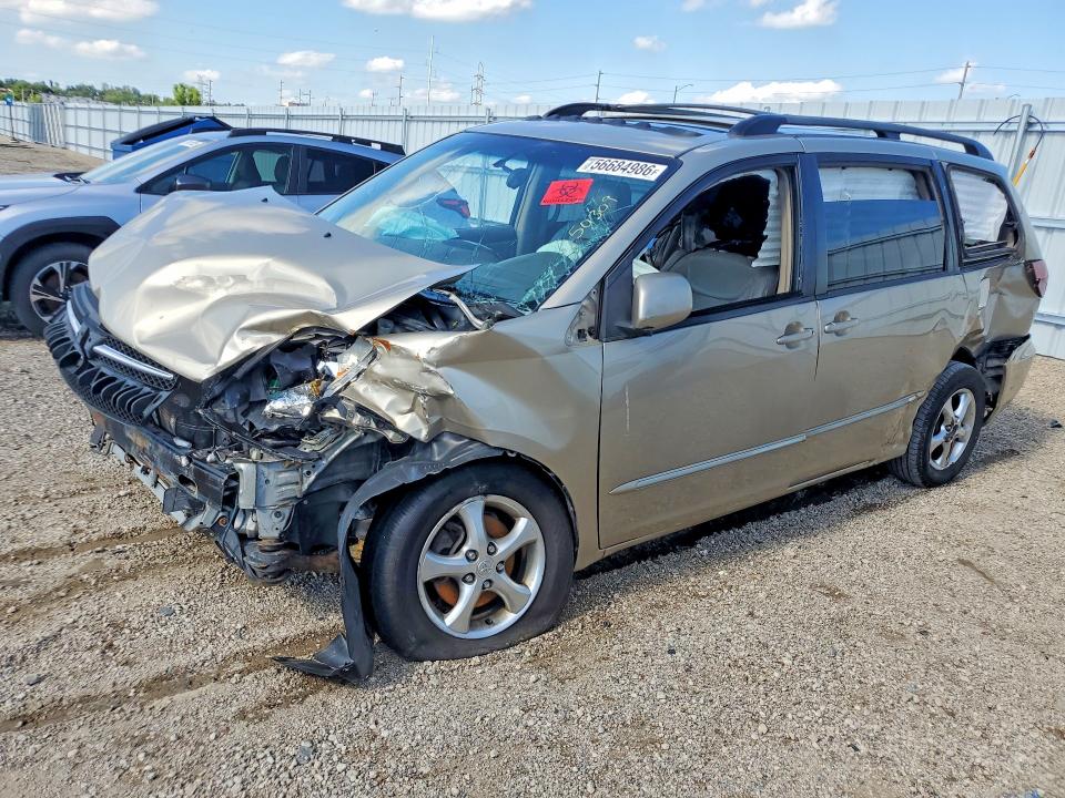 TOYOTA SIENNA 2005 with VIN 5TDBA22C95S045337 - Photo from auction