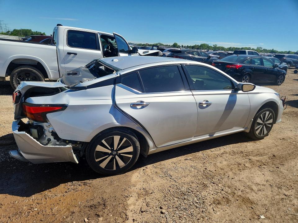 Photo 3 from auction – 2019 NISSAN ALTIMA with VIN 1N4BL4DW2KC153279