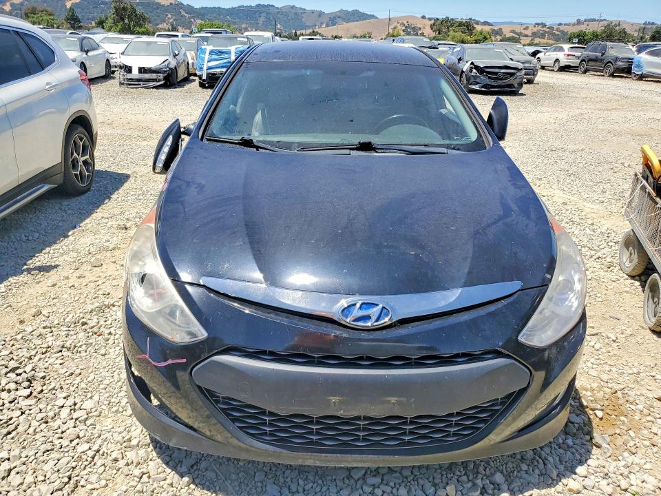 Photo 5 from auction – 2013 HYUNDAI SONATA with VIN KMHEC4A43DA097471
