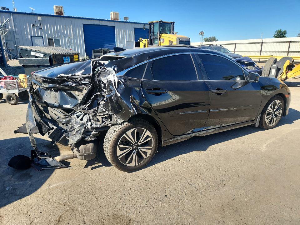 Photo 3 from auction – 2018 HONDA CIVIC with VIN JHMFC1F30JX008793
