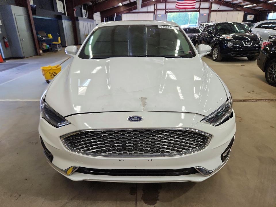 Photo 5 from auction – 2020 FORD FUSION with VIN 3FA6P0RU4LR100186