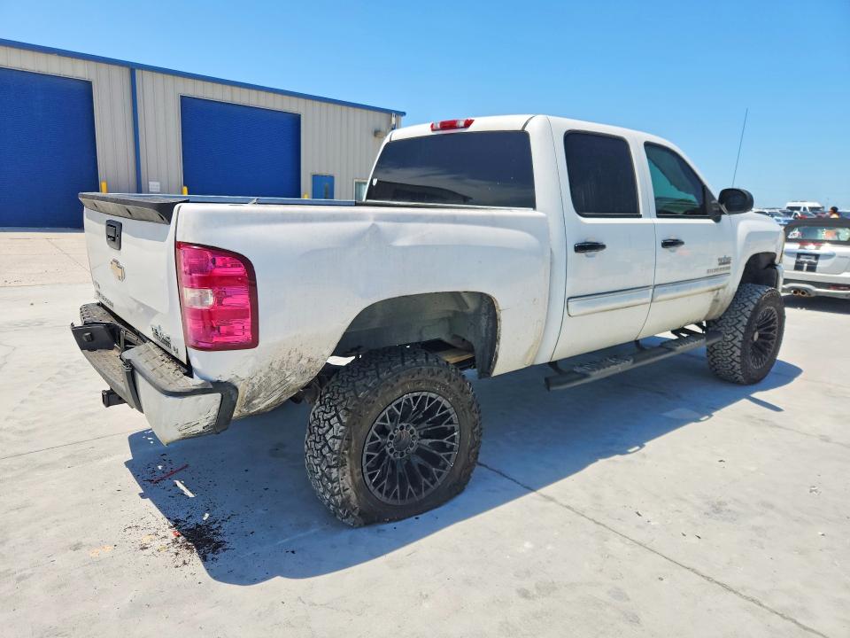 Photo 3 from auction – 2010 CHEVROLET SILVERADO with VIN 3GCRCSE07AG230568