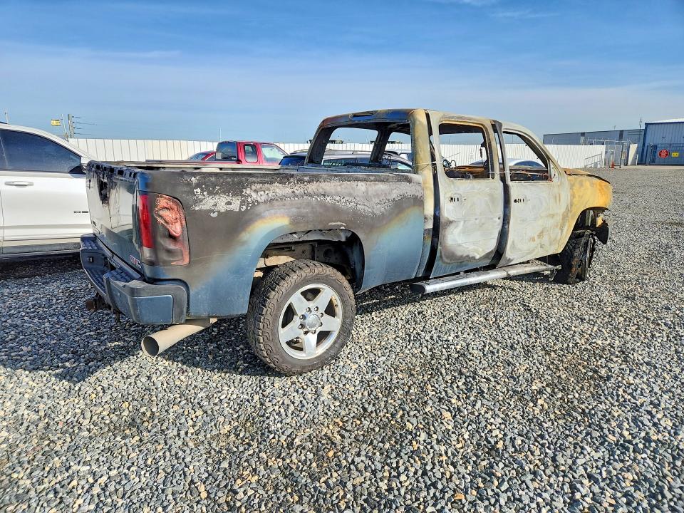 Photo 3 from auction – 2011 GMC SIERRA with VIN 1GT125C81BF137526