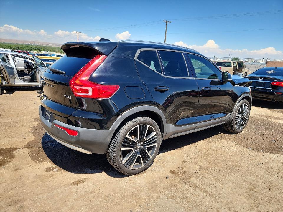 Photo 3 from auction – 2020 VOLVO XC40 with VIN YV4162UK9L2263300