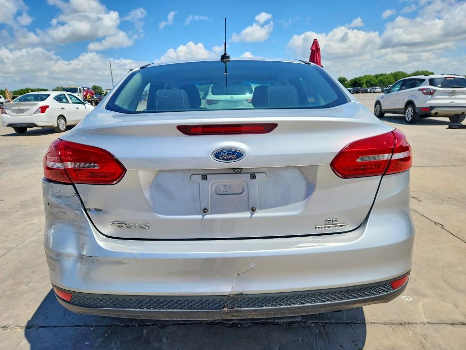 Photo 6 from auction – 2016 FORD FOCUS with VIN 1FADP3F23GL376276