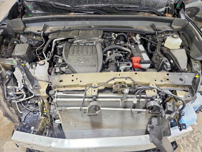 Photo 12 from auction – 2026 TOYOTA GRAND HIGHLANDER with VIN 5TDAAAB54TS110681