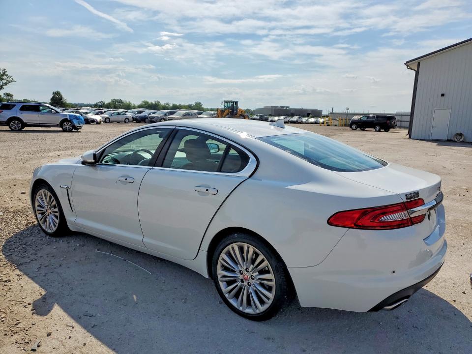 Photo 2 from auction – 2014 JAGUAR XF with VIN SAJWJ0EF4E8U28135