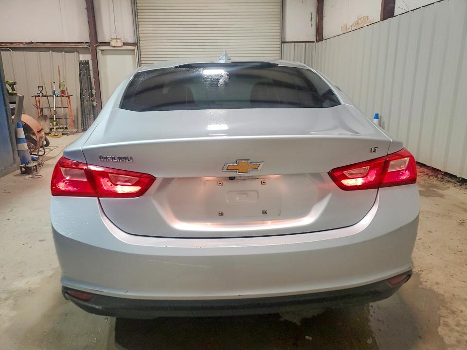 Photo 6 from auction – 2016 CHEVROLET MALIBU with VIN 1G1ZE5STXGF303932